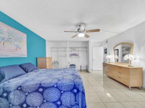 105 Oxford 100 105, West Palm Beach FL 33417