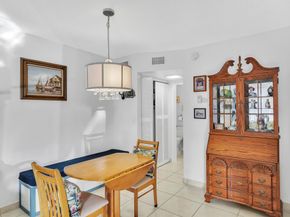 105 Oxford 100 105, West Palm Beach FL 33417