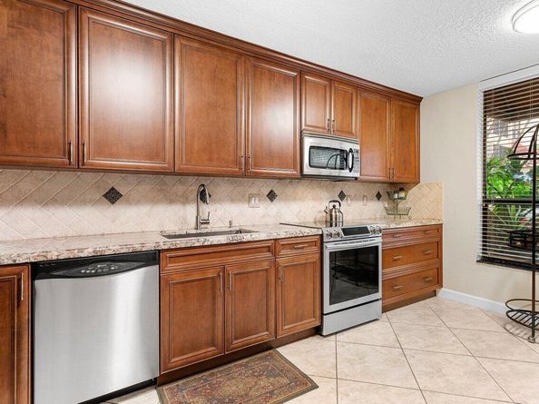 7129 Promenade Drive 102, Boca Raton FL 33433
