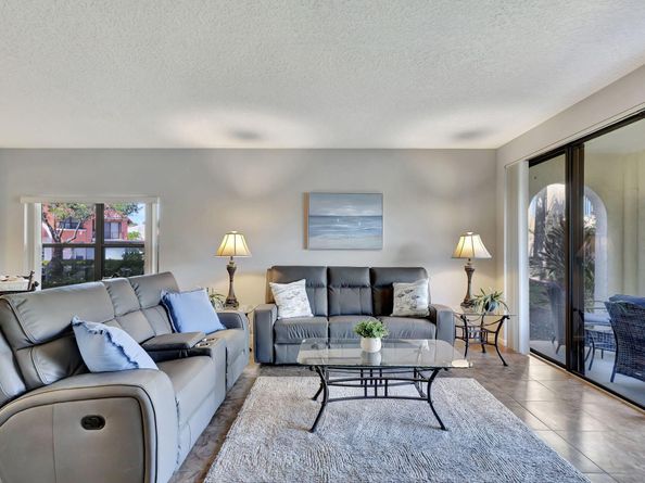 300 Uno Lago Drive 101, Juno Beach FL 33408