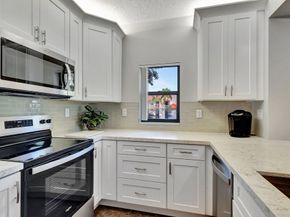 300 Uno Lago Drive 101, Juno Beach FL 33408