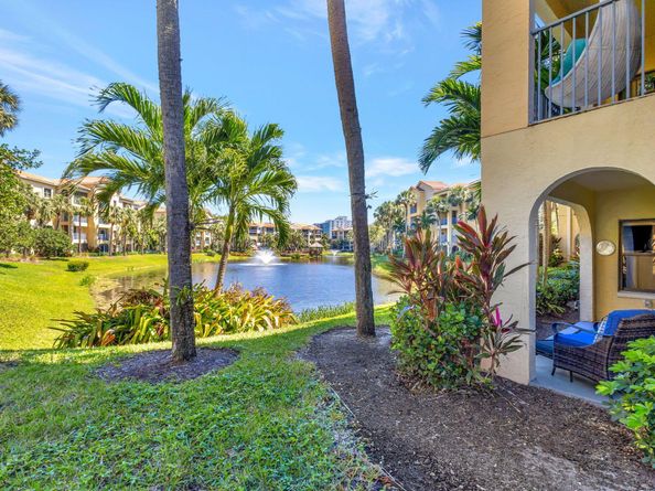 300 Uno Lago Drive 101, Juno Beach FL 33408