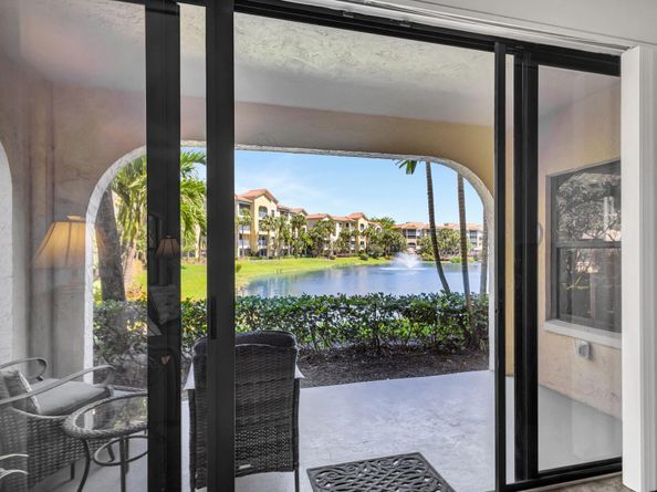 300 Uno Lago Drive 101, Juno Beach FL 33408