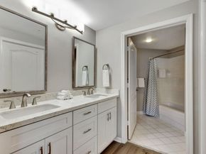 300 Uno Lago Drive 101, Juno Beach FL 33408