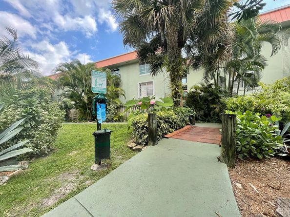 809 W Oakland Park Blvd J12, Oakland Park FL 33311