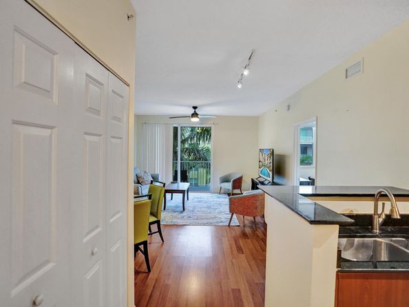804 E Windward Way 521, Lantana FL 33462