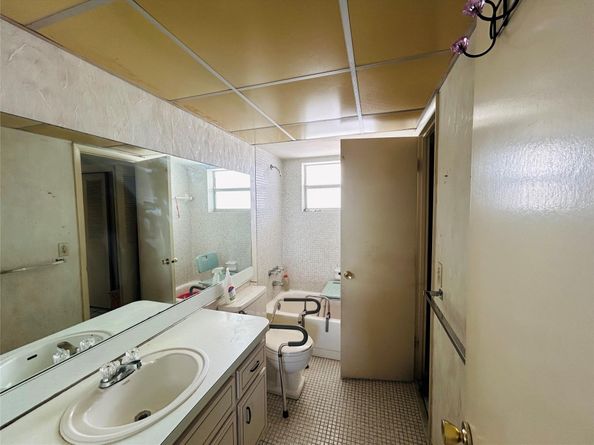 4451 NW 16th St k308, Fort Lauderdale FL 33313