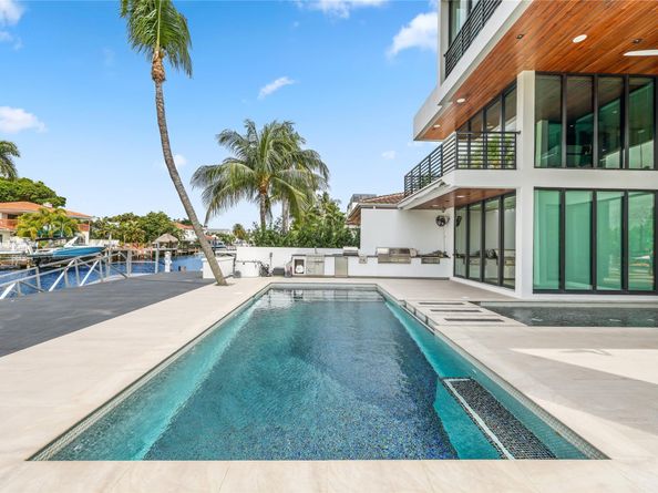 509 Coconut Isle Dr, Fort Lauderdale FL 33301