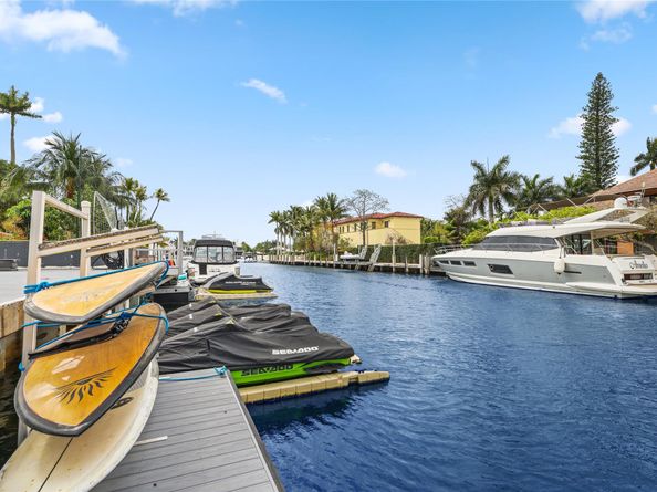 509 Coconut Isle Dr, Fort Lauderdale FL 33301