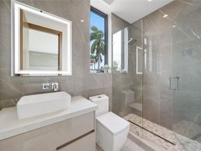 509 Coconut Isle Dr, Fort Lauderdale FL 33301