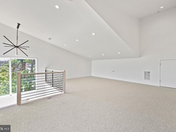 4810 3rd Street N, Arlington VA 22203