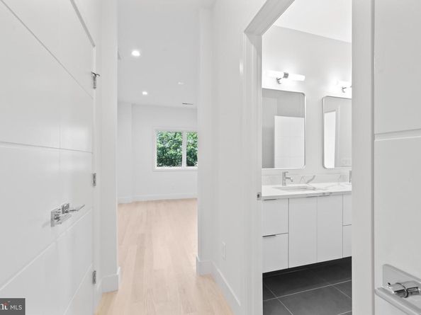 4810 3rd Street N, Arlington VA 22203