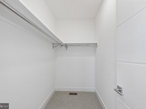4810 3rd Street N, Arlington VA 22203