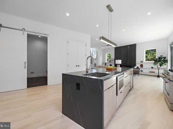 4810 3rd Street N, Arlington VA 22203