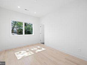 4810 3rd Street N, Arlington VA 22203