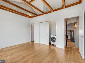 992 N 5TH Street, Philadelphia PA 19123