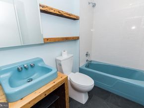 992 N 5TH Street, Philadelphia PA 19123
