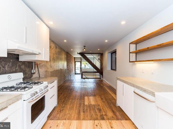 992 N 5TH Street, Philadelphia PA 19123