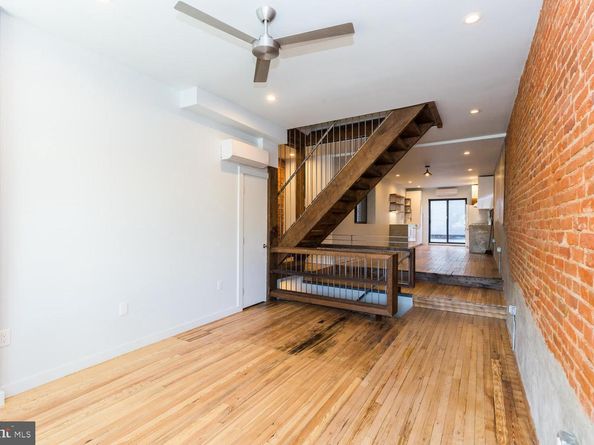 992 N 5TH Street, Philadelphia PA 19123