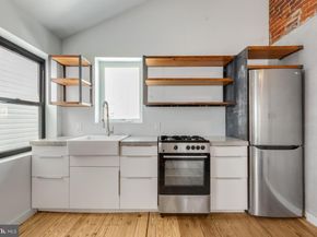 992 N 5TH Street, Philadelphia PA 19123