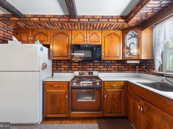 3702 Moosewood Avenue, Feasterville Trevose PA 19053
