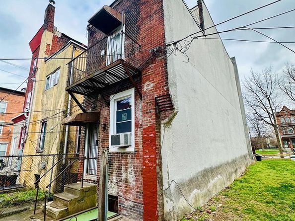 1505 W Erie Avenue, Philadelphia PA 19140