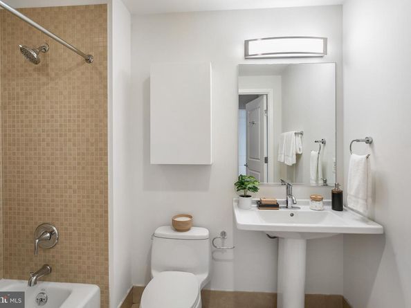 2125 14TH Street NW 718, Washington DC 20009