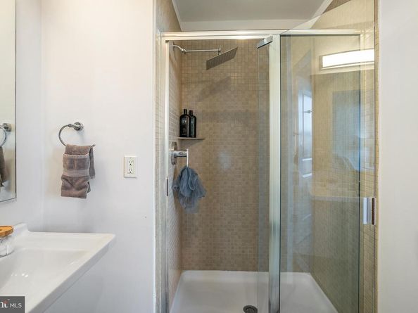 2125 14TH Street NW 718, Washington DC 20009