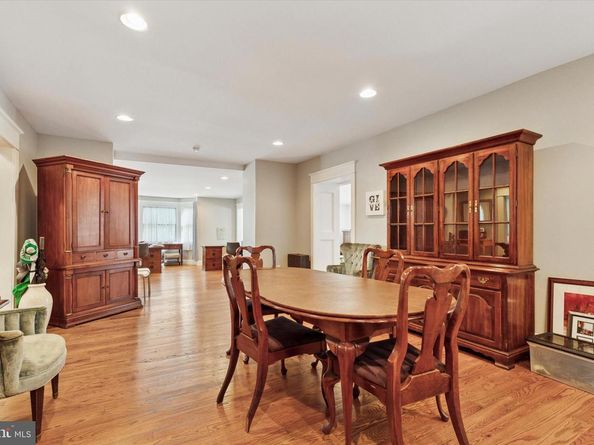 140 N Rolling Road, Springfield PA 19064