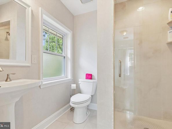 140 N Rolling Road, Springfield PA 19064