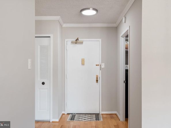 3705 S George Mason Drive 2202S, Falls Church VA 22041
