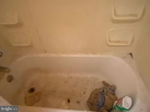 32 Pomona, Philadelphia PA 19144