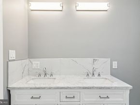 2433 N 17TH Street, Philadelphia PA 19132