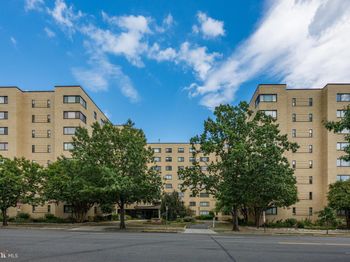 3701 Connecticut Avenue NW