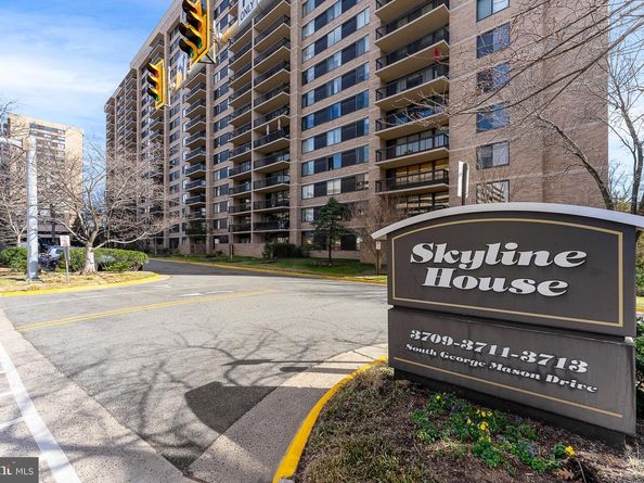 3713 S George Mason Drive T5, Falls Church VA 22041