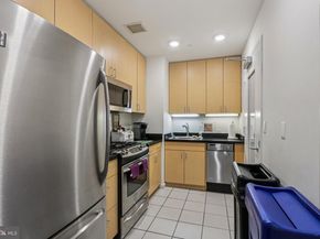 1425 Locust Street 7D, Philadelphia PA 19102