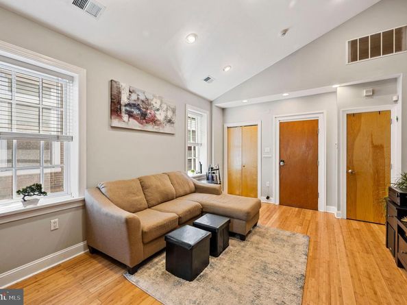 1205 Spruce Street 4, Philadelphia PA 19107