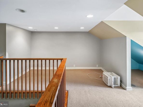 333 S 6TH Street, Philadelphia PA 19106