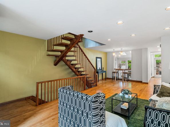 333 S 6TH Street, Philadelphia PA 19106