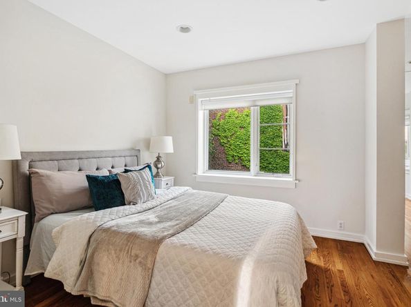 333 S 6TH Street, Philadelphia PA 19106