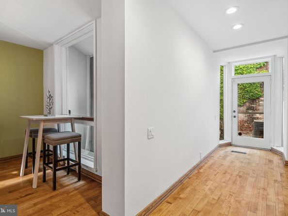 333 S 6TH Street, Philadelphia PA 19106