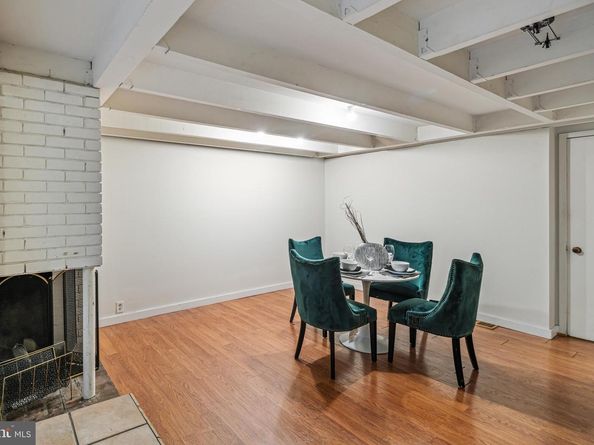 333 S 6TH Street, Philadelphia PA 19106
