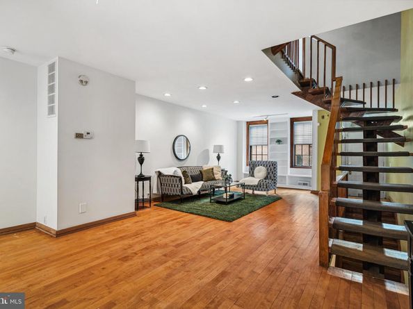 333 S 6TH Street, Philadelphia PA 19106