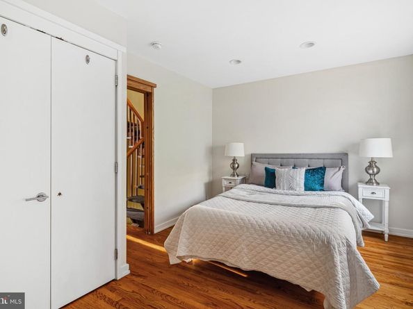 333 S 6TH Street, Philadelphia PA 19106
