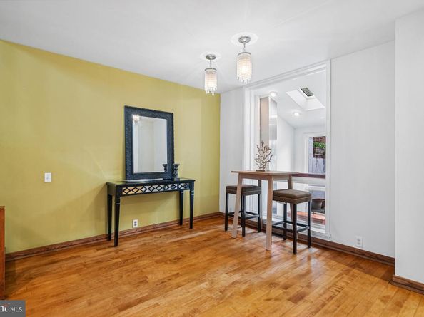 333 S 6TH Street, Philadelphia PA 19106