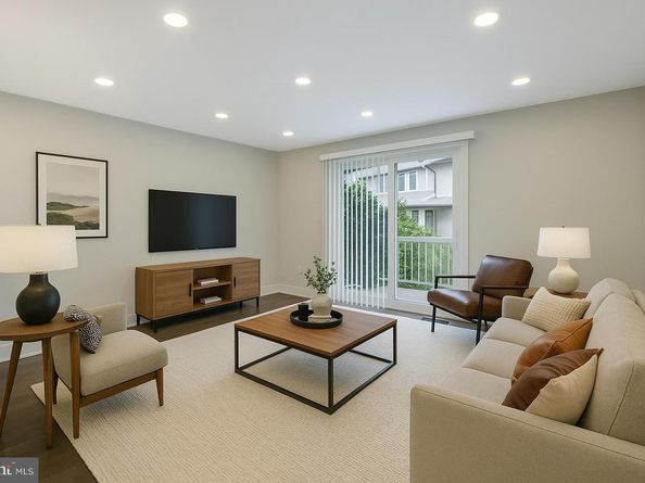 39 Oakmont Place, Media PA 19063