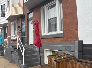 3910 N 8TH Street