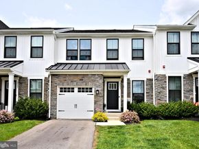 8043 Milltown Circle, Cheltenham PA 19012