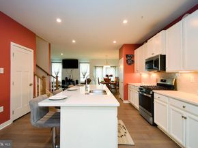 8043 Milltown Circle, Cheltenham PA 19012