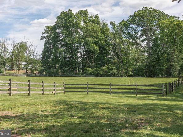 71 Covered Bridge Road, New Hope PA 18938